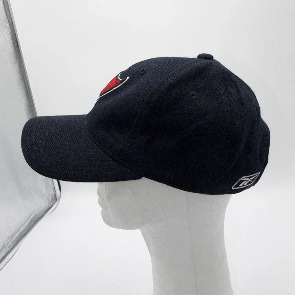 Tampa Bay Buccaneers NFL Reebok Team Apparel Black Adjustable Hat‎ Cap On Field